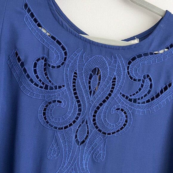 Eyeshadow Blue Swirled Design Embroidered Top Hi Low Blouse Zipper Back Size M - Picture 2 of 7